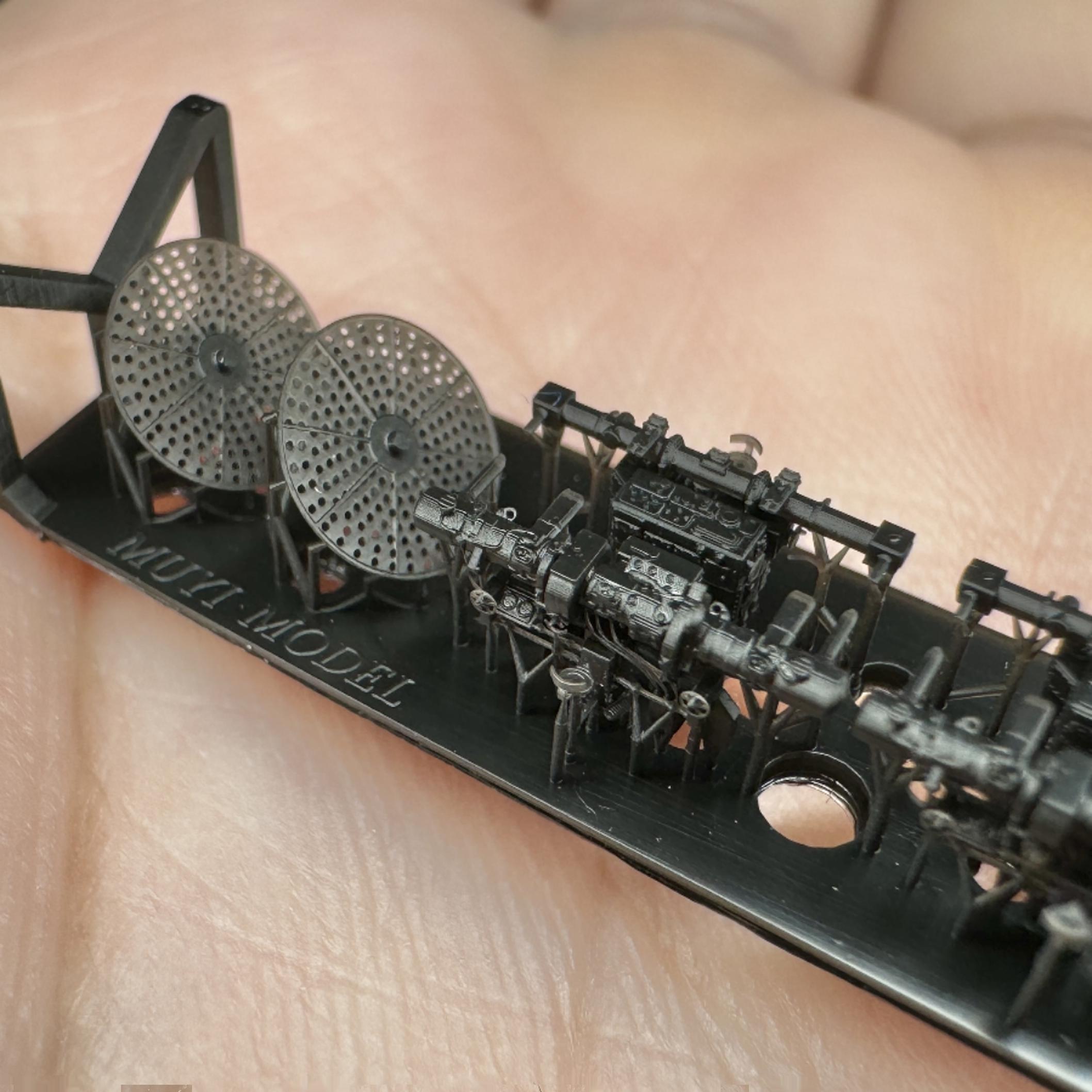 MUYI MODEL STUDIO 1/350 G35001 - Model Kit Studio のレビューと価格